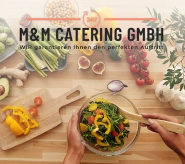 Gesundes Mittagessen für Kinder frisch zubereitet mit Gemüse und Salat Catering