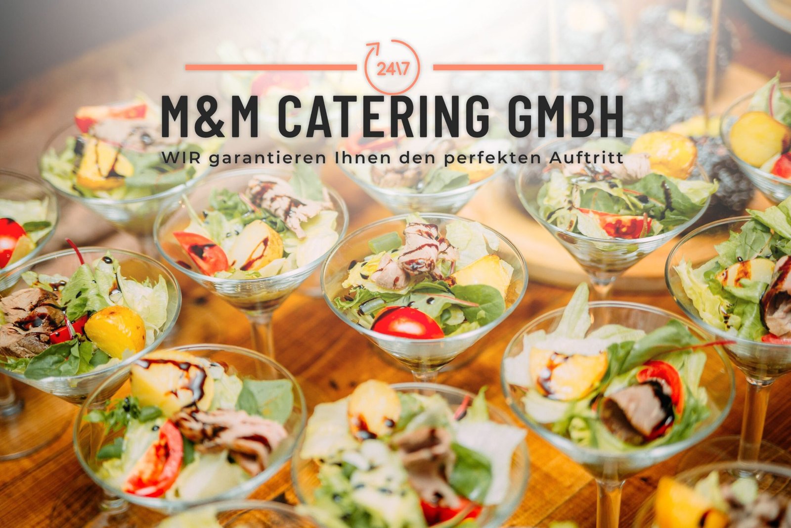 Moderne Catering Trends 2026 mit Food Stations und Gästen bei einer Veranstaltung